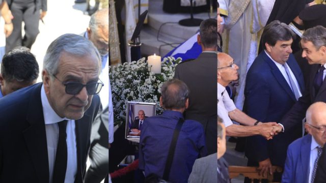 Με ελληνική σημαία το φέρετρο του Νίκου Ταγαρά: Παρών ο Μητσοτάκης – Πολιτικοί, υπουργοί και πλήθος κόσμου τον αποχαιρετούν