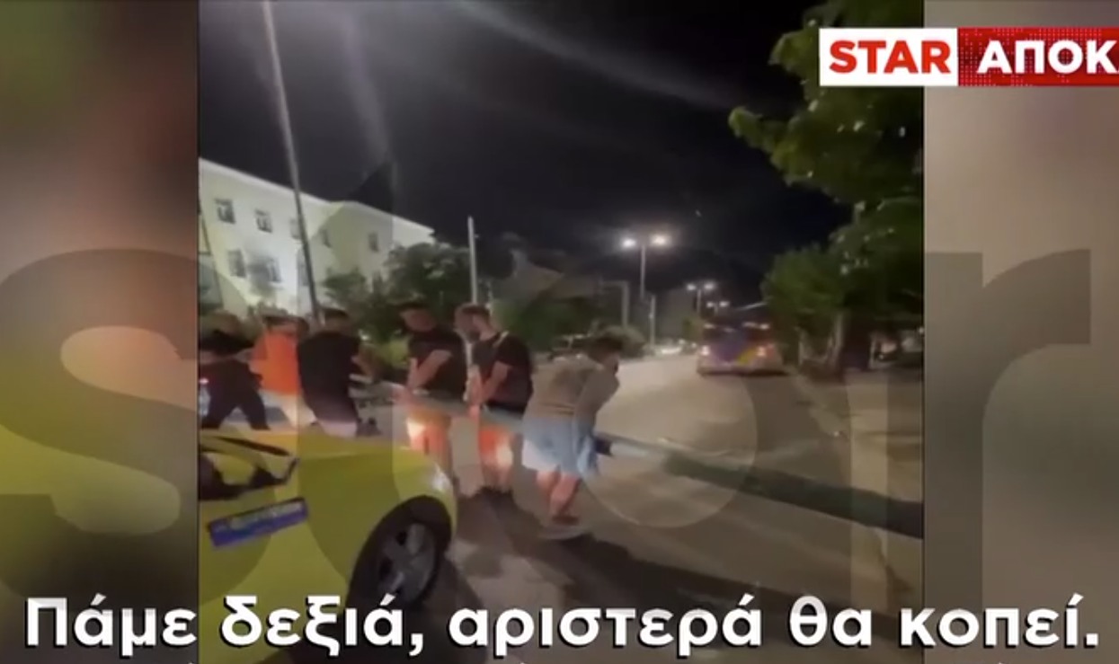 Από θαύμα δεν θρηνήσαμε θύματα στη Λεωφόρο Αλεξάνδρας, όταν κολώνα του δικτύου των τρόλεϊ κατέρρευσε ξαφνικά στη μέση του οδοστρώματος