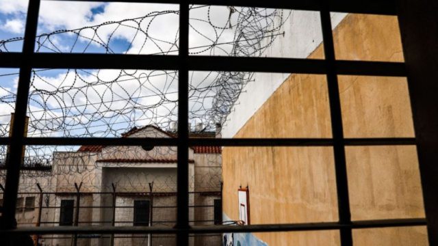 Σοκ με απόδραση από τις φυλακές Κορυδαλλού: Πώς ο 48χρονος κρατούμενος εξαφανίστηκε μπροστά από τους φρουρούς