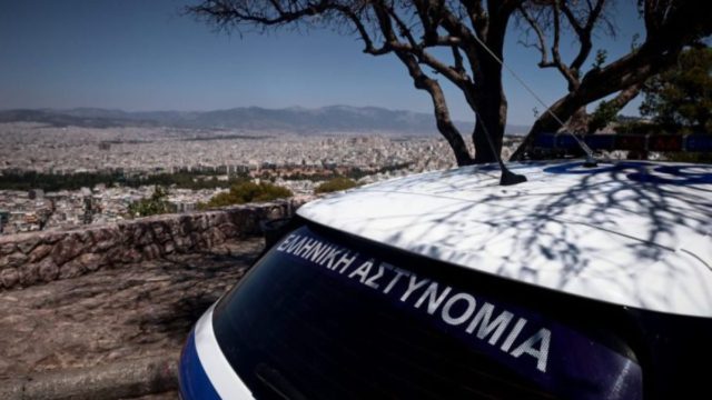 Η Αστυνομία ψάχνει τον «δράκο» του Λυκαβηττού: Έτσι μοιάζει ο άνδρας που επιτέθηκε στην 22χρονη