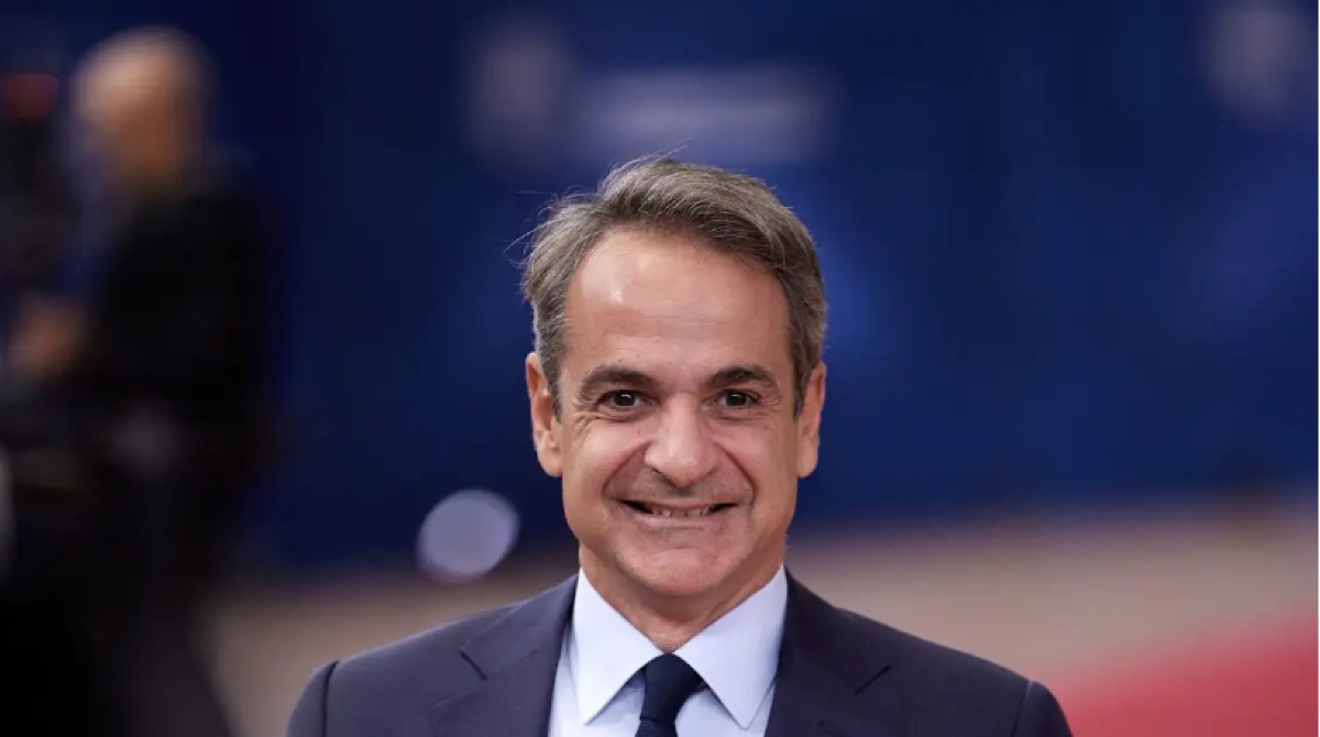 Το αντι-Μητσοτάκης μέτωπο μεγαλώνει, η ΝΔ απαντά με το χαρτί της σταθερότητας