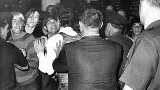 Σαν σήμερα 28 Ιουνίου 1969: Η εξέγερση που άλλαξε για πάντα την ιστορία των ΛΟΑΤΚΙ+ δικαιωμάτων