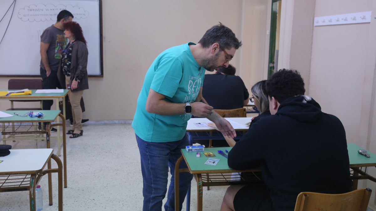 Πώς διορθώνονται τα τετράδια των Πανελλαδικών και οι ημερομηνίες-κλειδιά