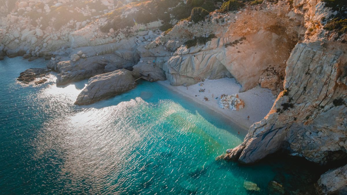 4 οικονομικά ελληνικά νησιά για το καλοκαίρι