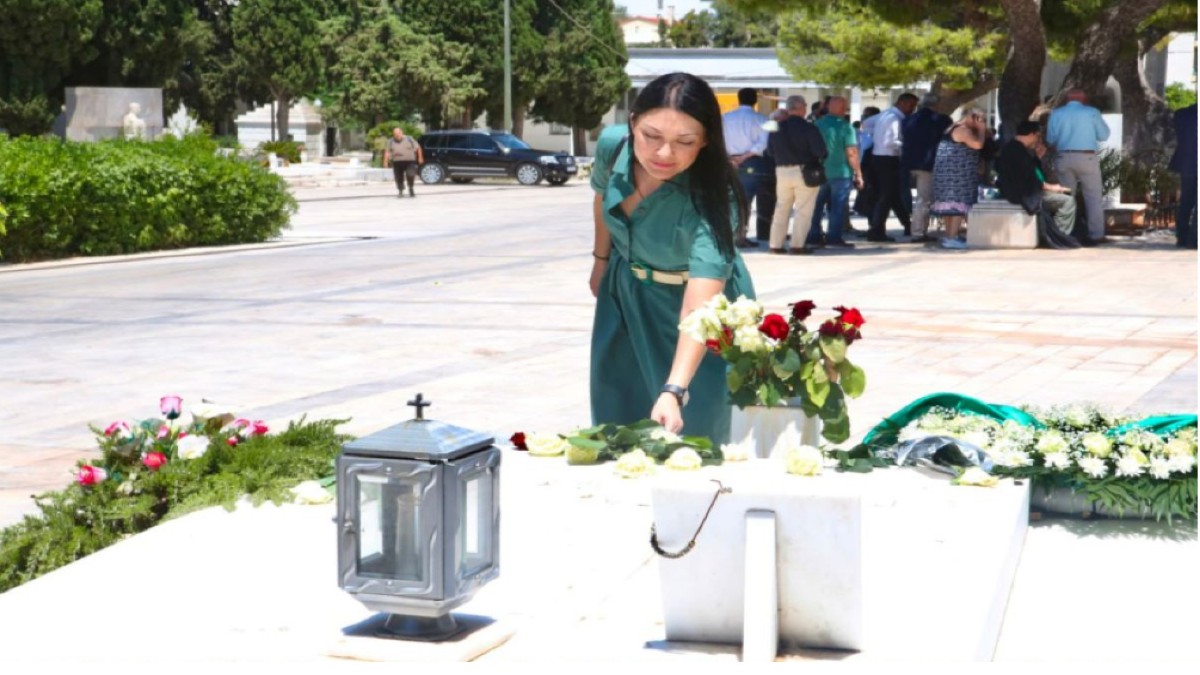 «Αχ ρε Ανδρέα…» – Η συγκινητική στιγμή της Νάντιας Γιαννακοπούλου στο μνημόσυνο του Παπανδρέου