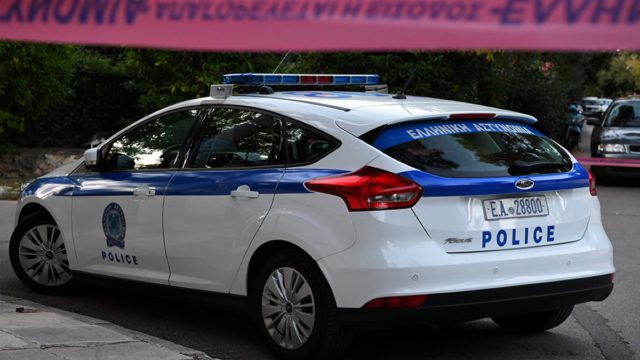 Τραγωδία στη Δράμα: Αστυνομικός μαχαίρωσε τη σύζυγό του και αυτοκτόνησε με το υπηρεσιακό του όπλο