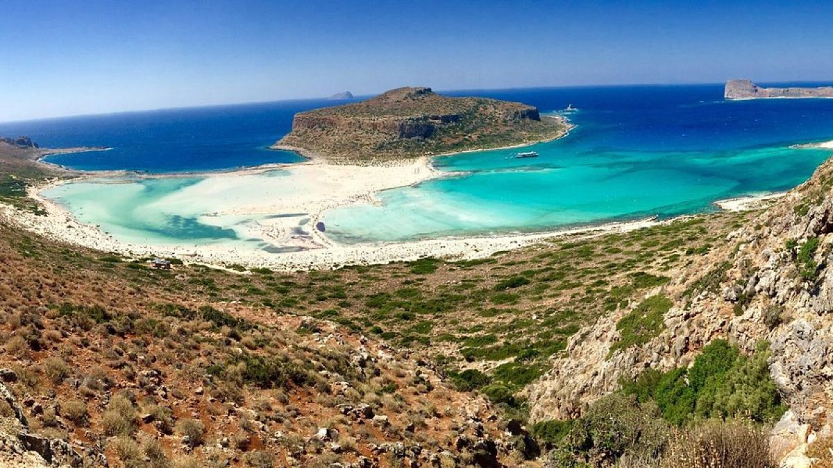 Ο Μπάλος που αποτελεί μία μοναδική παραλία στην Κρήτη