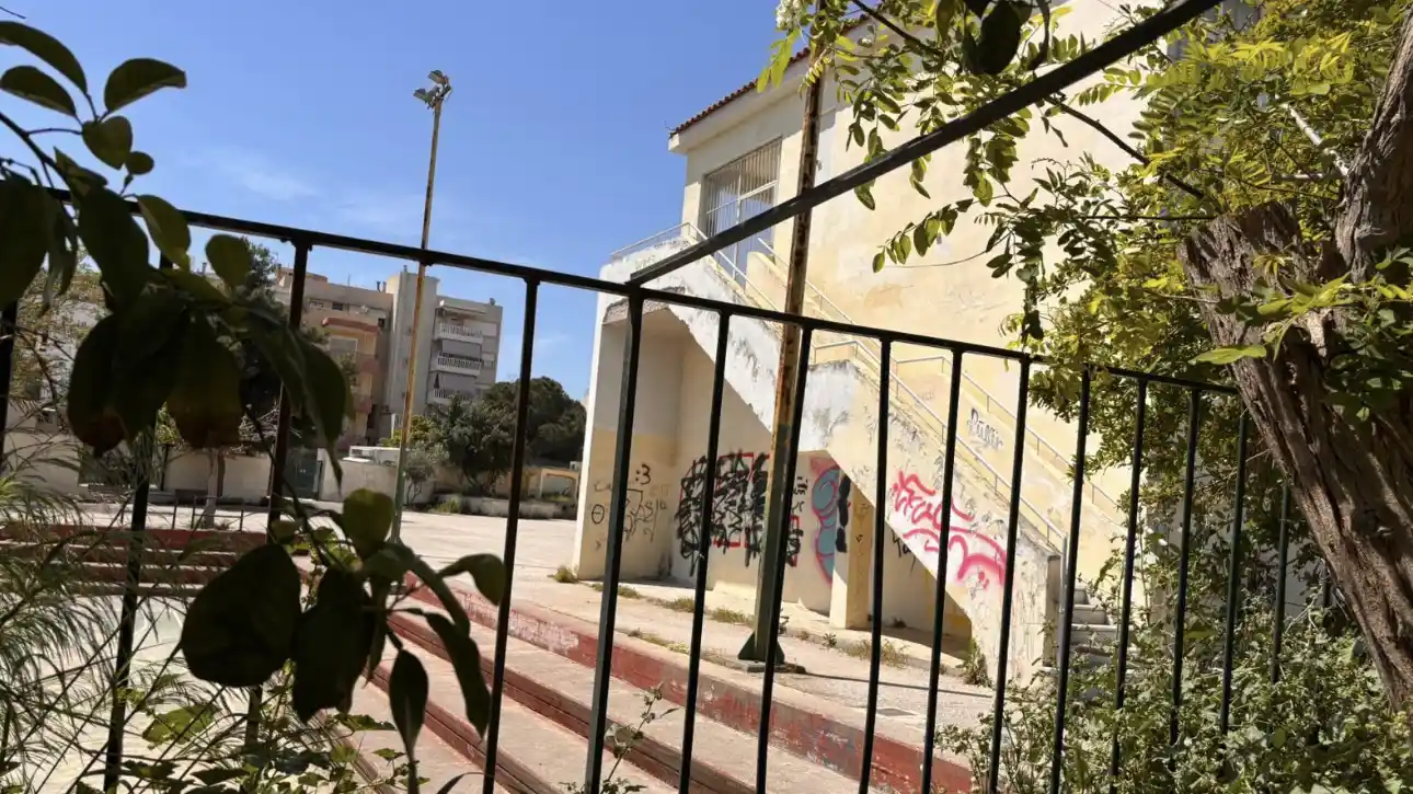 Ιατρικό θαύμα στο Παίδων: Συγκλονιστική ανατροπή με την 13χρονη που έπεσε από το μπαλκόνι σχολείου στο Χαϊδάρι τον περασμένο Απρίλιο!