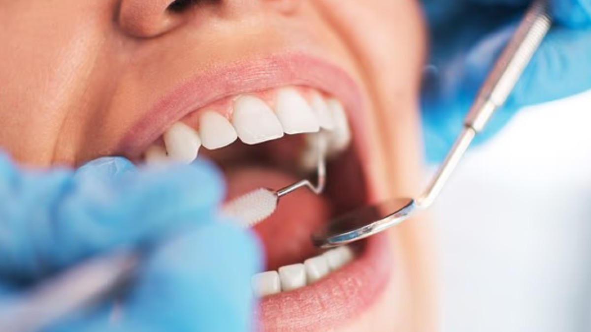 «Ozempic teeth»: Τι είναι η νέα παρενέργεια των ενέσιμων αδυνατίσματος και πώς θα προστατεύσετε το χαμόγελό σας