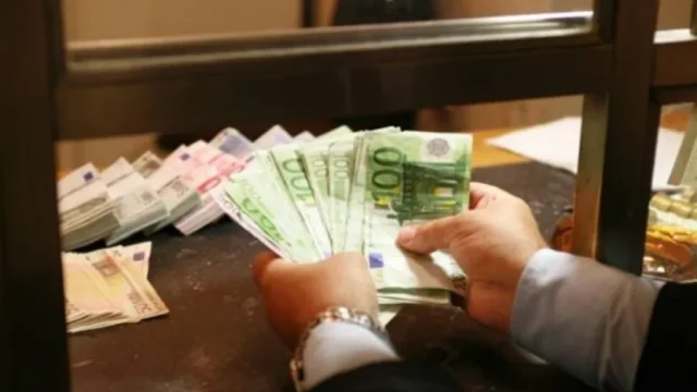 Μεγάλη ανάσα για 1.000.000 νοικοκυριά: Αυξάνεται το ακατάσχετο όριο σε τράπεζες και Δημόσιο – Όλες οι αλλαγές στο πολυνομοσχέδιο
