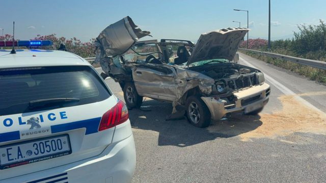 Τραγωδία στην άσφαλτο: 70χρονη έχασε τη ζωή της σε φρικτό τροχαίο στα Μάλγαρα – Καρφώθηκε πίσω από νταλίκα, σοκάρουν οι εικόνες!