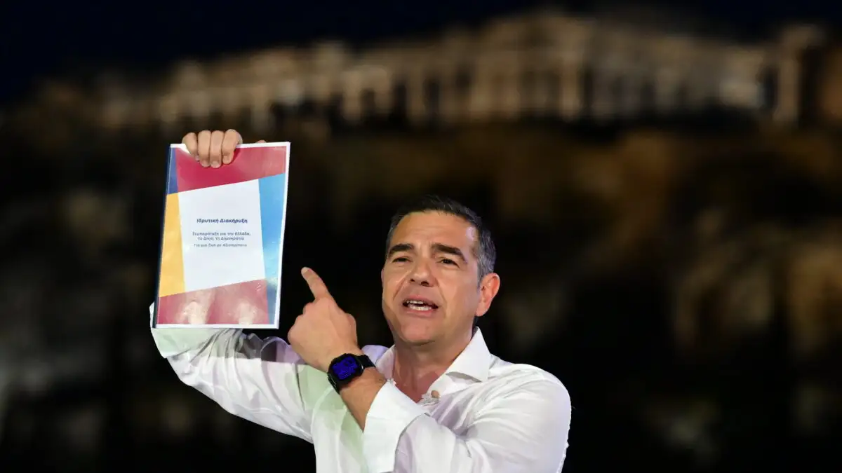 Μετωπική Τσίπρα για ΕΣΥ και Παιδεία: «Όχι στα pass και τα φιλοδωρήματα, αυξήσεις τώρα σε γιατρούς και εκπαιδευτικούς»