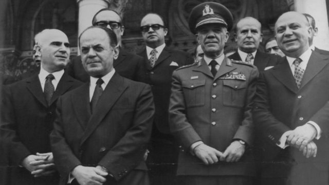 Σαν σήμερα, 1 Ιουνίου 1973: Όταν η δικτατορία έδιωξε τον βασιλιά και αυτοανακηρύχθηκε Δημοκρατία