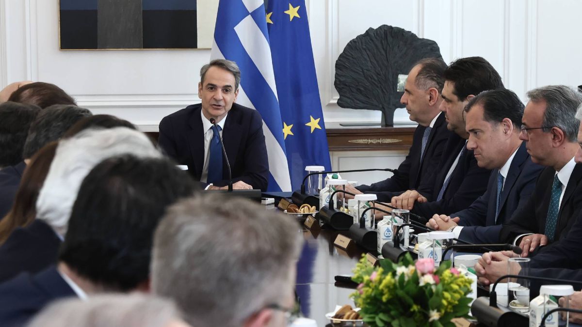 Παραμένει στο τραπέζι το σενάριο πρόωρων εκλογών τον Σεπτέμβριο – Έρχεται μικρός ανασχηματισμός