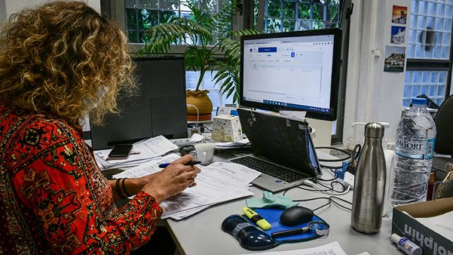 Φορολογικές δηλώσεις: Τελευταία προθεσμία ενός μήνα – Ένα στα τρία εκκαθαριστικά χρεωστικό