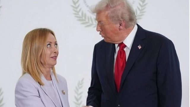 Από πολιτικοί σύμμαχοι σε αντίπαλα στρατόπεδα: Το ρήγμα Μελόνι – Τραμπ και η νέα σύγκρουση