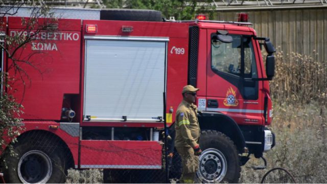 Συναγερμός στην Κίσσαμο: Πυρκαγιά στο ορεινό χωριό Αερινό – Ενεργοποιήθηκε το 112