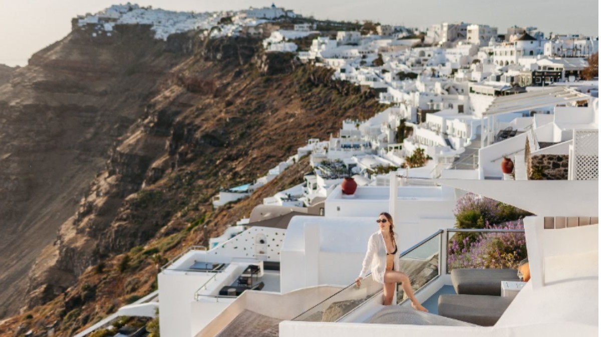 Η Σαντορίνη έχει εξελιχθεί σε έναν από τους δημοφιλέστερους τουριστικούς προορισμούς παγκοσμίως