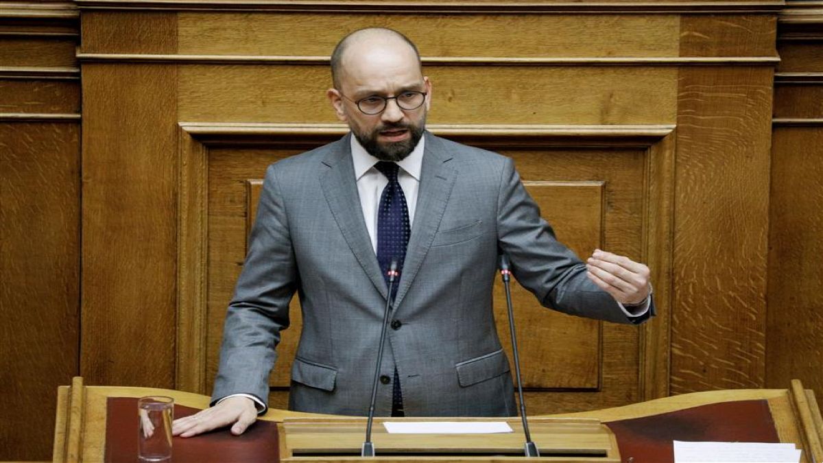 ΣΥΡΙΖΑ: Νέα πλήγματα στην Κοινοβουλευτική Ομάδα