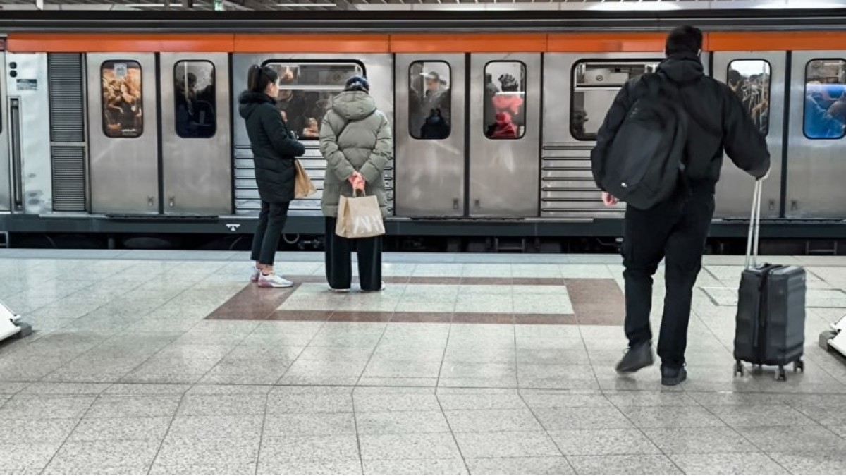 Στο μικροσκόπιο των αρχών υπάλληλος του Μετρό – Η καταγγελία για τα 20 ευρώ και το πρόστιμο των 100