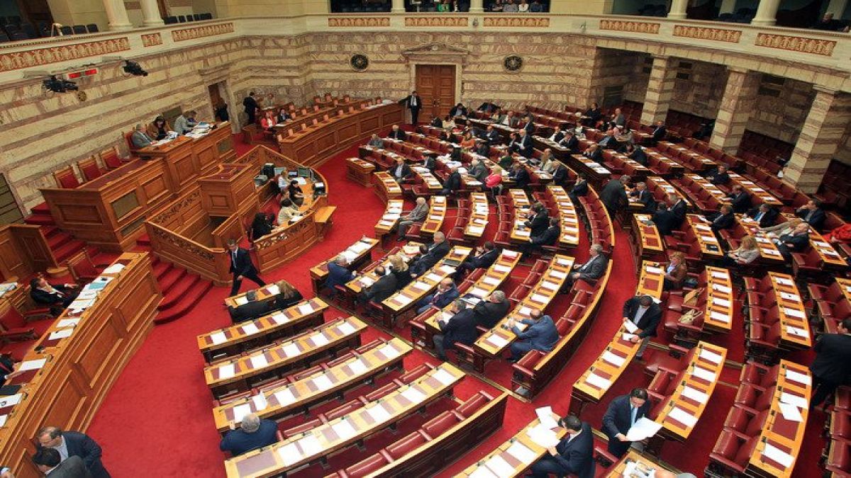 Σαν σήμερα 16 Ιουλίου 2015: Η νύχτα που κατέρρευσαν οι ψευδαισθήσεις και γεννήθηκε το τρίτο Μνημόνιο