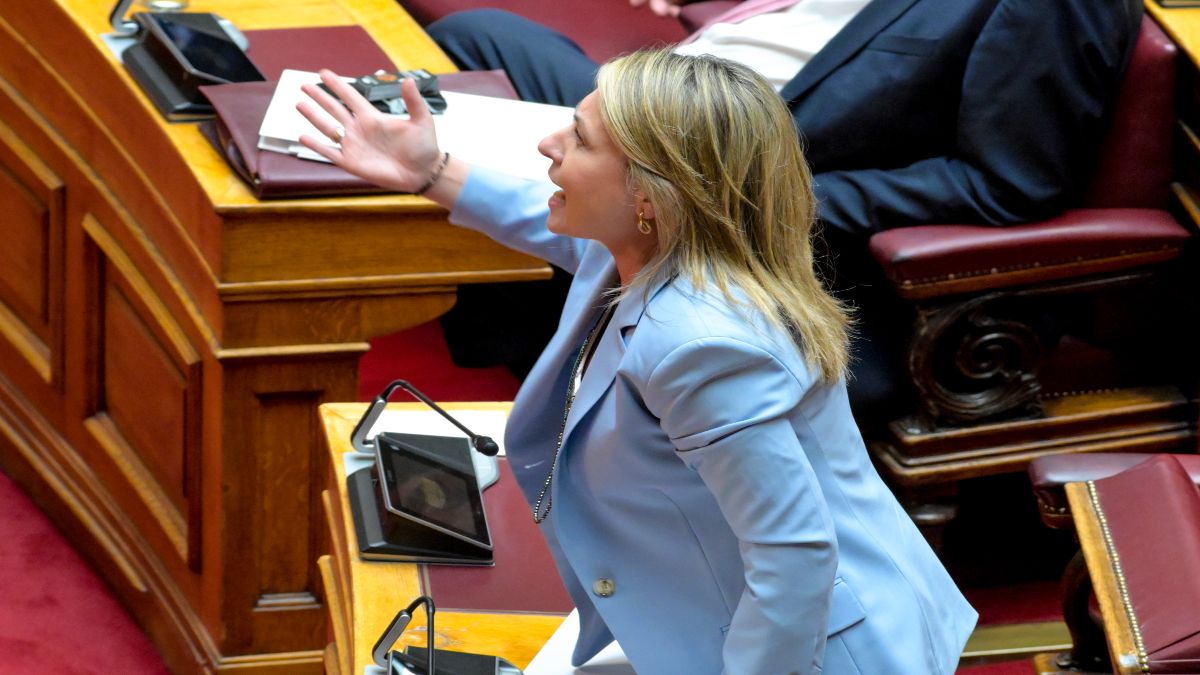 Πολιτική θύελλα στη Βουλή: Ανέβηκαν οι τόνοι μεταξύ Κωνσταντοπούλου και ΝΔ