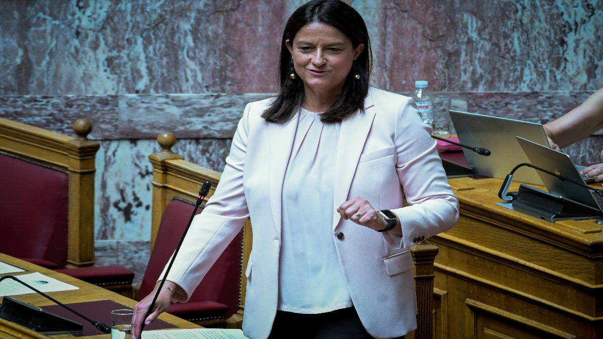 Ανατροπή στις συντάξεις χηρείας: 8.500 δικαιούχοι θα λάβουν διπλάσια σύνταξη-Ποιοι θα ψηφίσουν την τροπολογία Κεραμέως;