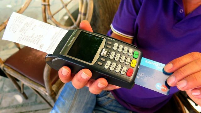 Φορολογικό «ραντάρ»: Η ΑΑΔΕ «βλέπει» τα πάντα σε πραγματικό χρόνο – Τέλος στα κόλπα των επιχειρήσεων!
