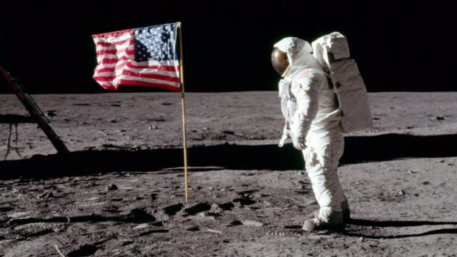 Σαν σήμερα: Η εκτόξευση του Apollo 11 άνοιξε τον δρόμο για την κατάκτηση της Σελήνης