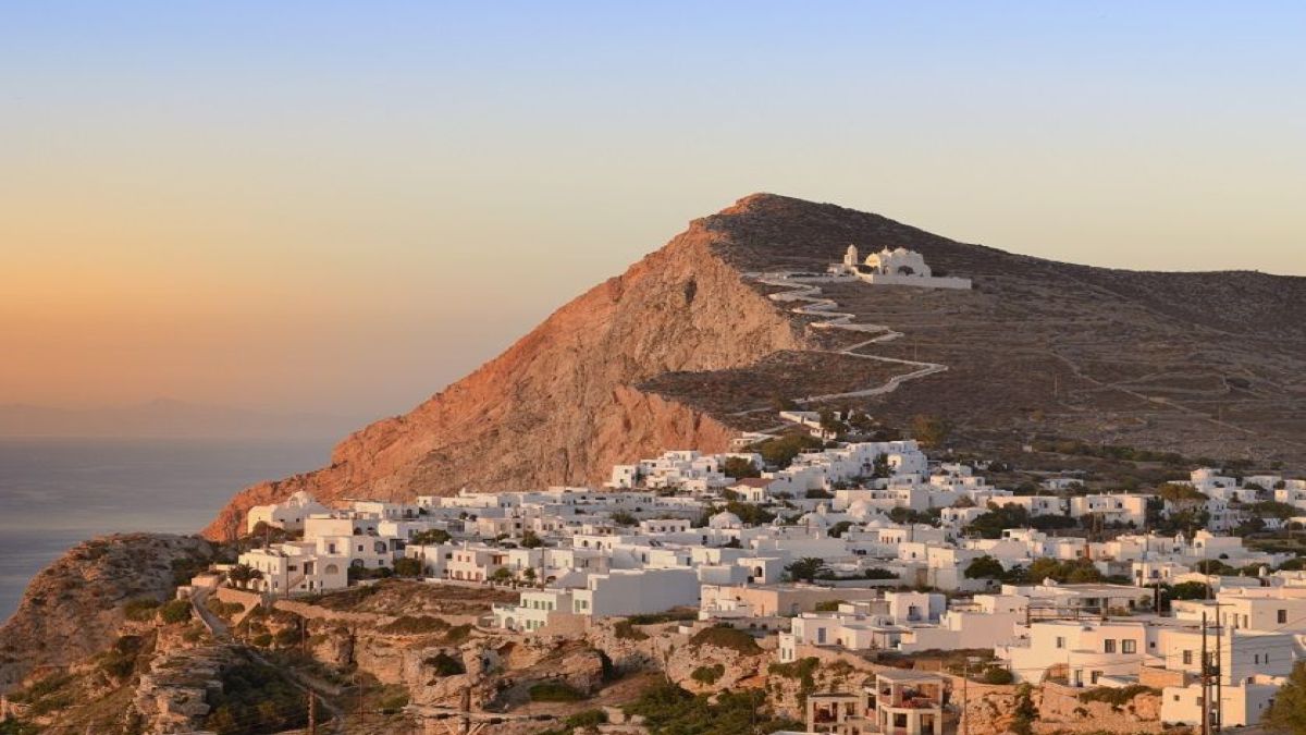 Το εκκλησάκι που έγινε σύμβολο της Φολεγάνδρου