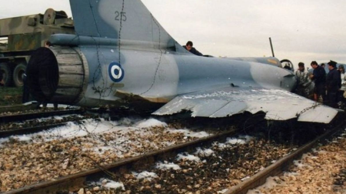 Αναγκαστική προσγείωση F-16 Viper στη Ζάκυνθο – Η ψύχραιμη διαχείριση του πιλότου