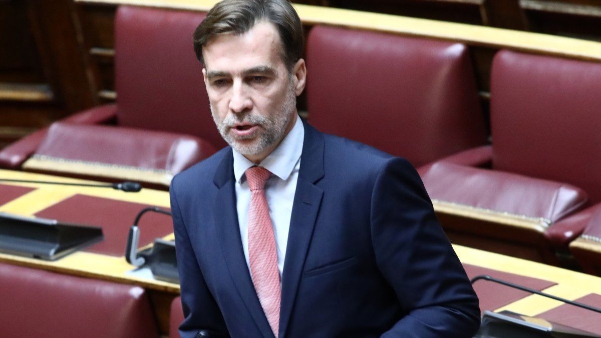 Από την ανεξαρτησία στην ένταξη: Η πολιτική διαδρομή Χουρδάκη