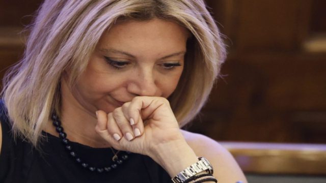 Τριγμοί στο κόμμα Καρυστιανού: Το «διαζύγιο» με τον Αυγερινό και το κύμα αποχωρήσεων