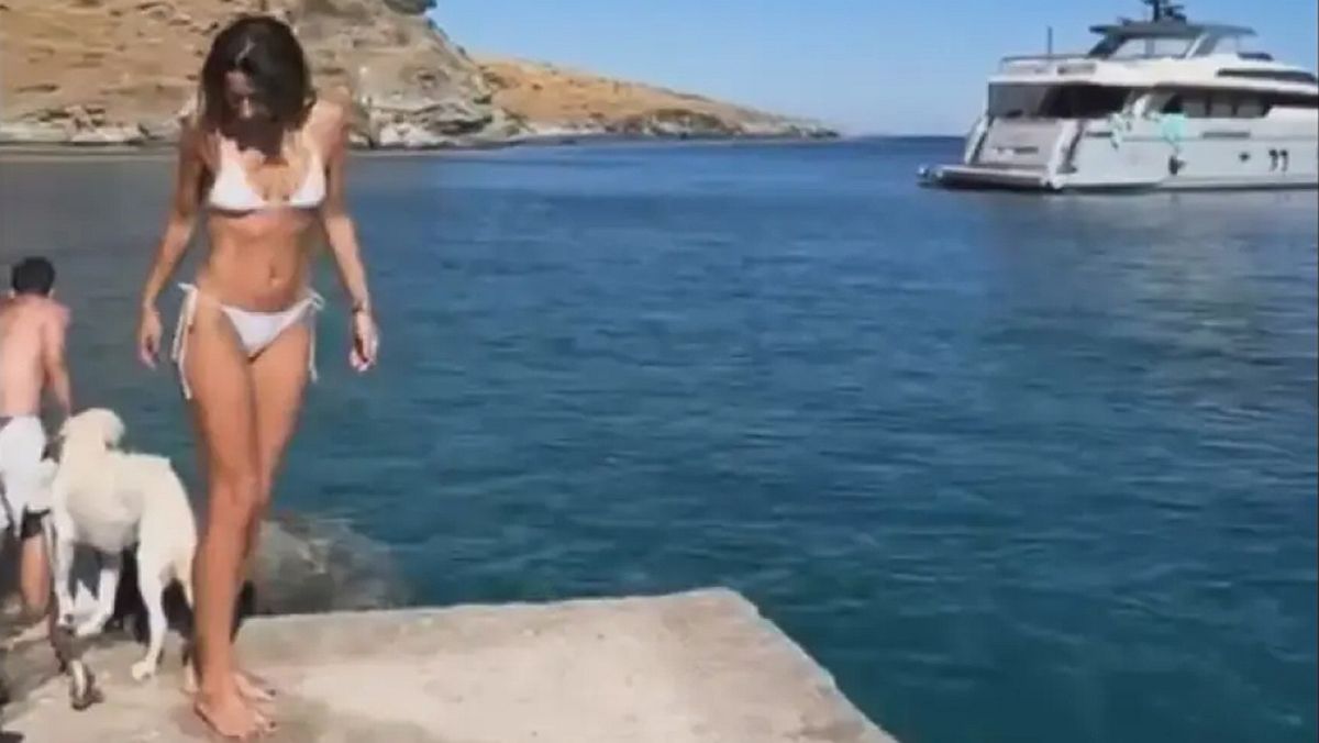 Κατερίνα Παπουτσάκη: Με άρωμα «Γοργόνας» στην Κύθνο – Η εντυπωσιακή εμφάνιση που «μαγνήτισε» τα βλέμματα