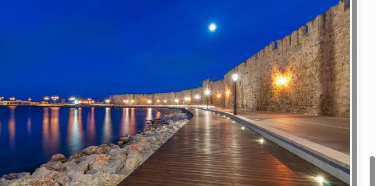 Ρόδος: Μεθυσμένος τουρίστας προκάλεσε ζημιές άνω των 9.000 ευρώ σε δωμάτιο ξενοδοχείου