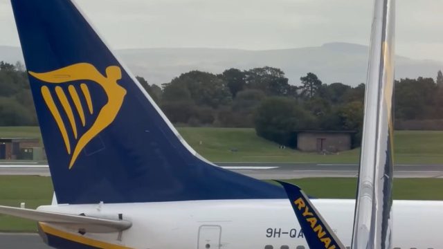 Η επικίνδυνη αλήθεια πίσω από τις φθηνές πτήσεις της Ryanair