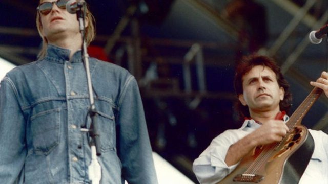 Σαν σήμερα 11 Ιουλίου 2001: Όταν ο Στινγκ και ο Γιώργος Νταλάρας ένωσαν τις φωνές τους στο ΟΑΚΑ και χάρισαν μια αξέχαστη μουσική στιγμή
