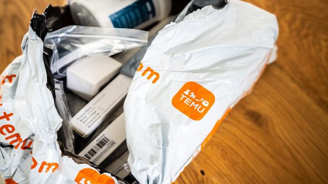 Κομφούζιο στα τελωνεία: 100.000 δέματα από Temu και Shein «κολλημένα» στον εκτελωνισμό μετά τις νέες χρεώσεις!