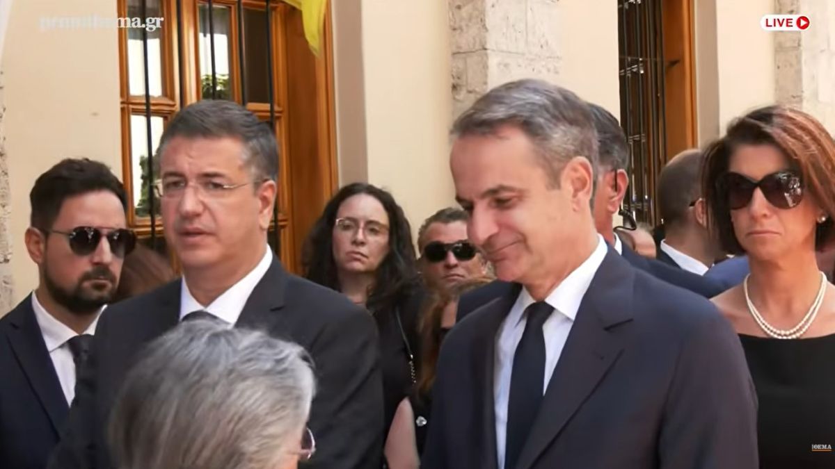 Ο Κυριάκος Μητσοτάκης στην κηδείας της Βάγιας Νέστορα σήμερα