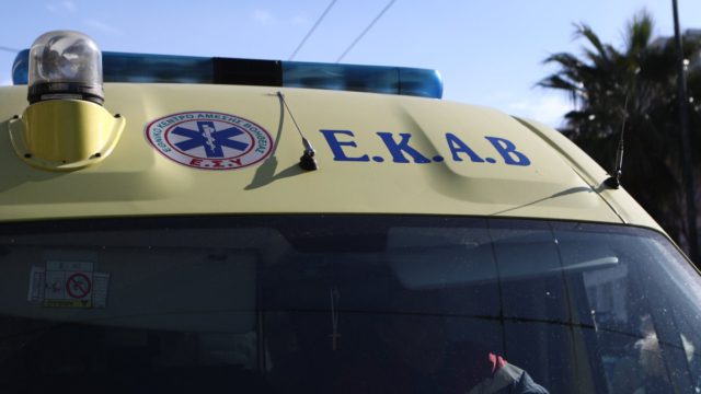 Τραγωδία στη Χίο: Νεκρός άνδρας σε σφοδρή σύγκρουση μοτοσικλετών έξω από το νοσοκομείο