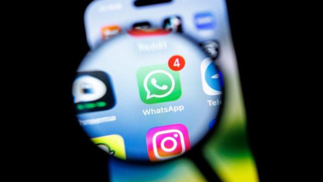 Σάλος με τις συνομιλίες: Τι είναι το Chat Control και γιατί ανησυχούν εκατομμύρια χρήστες – Θα σαρώνει τα μηνύματα μέσω εφαρμογών;