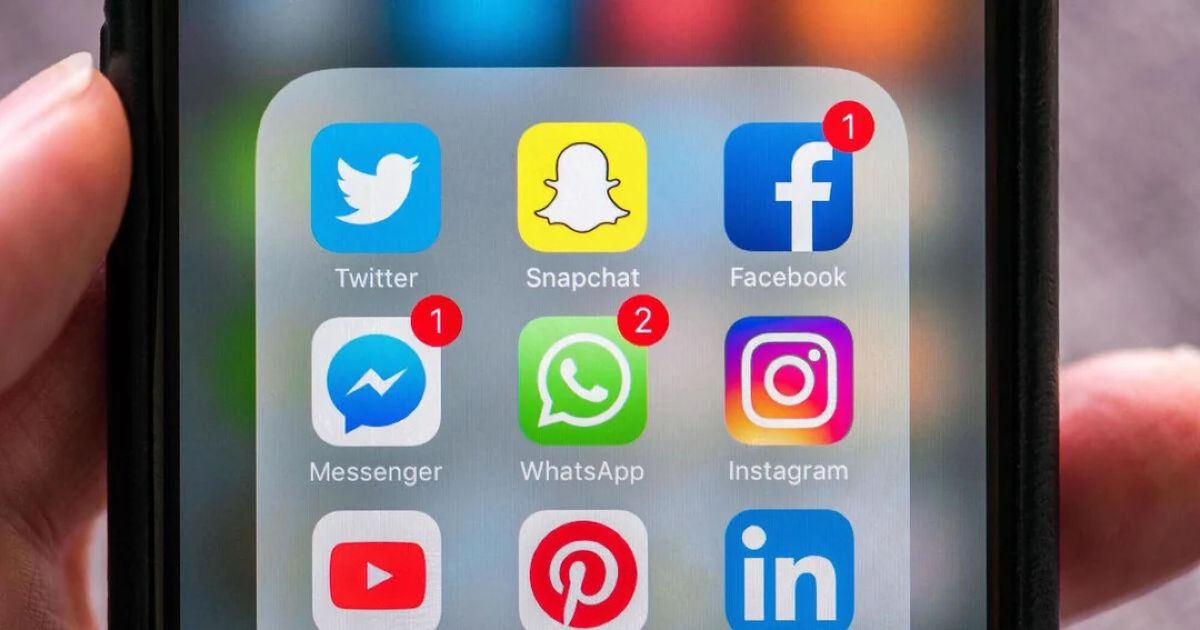 «Chat Control 1.0»: Το ευρωπαϊκό μέτρο που επιστρέφει και προκαλεί αντιδράσεις