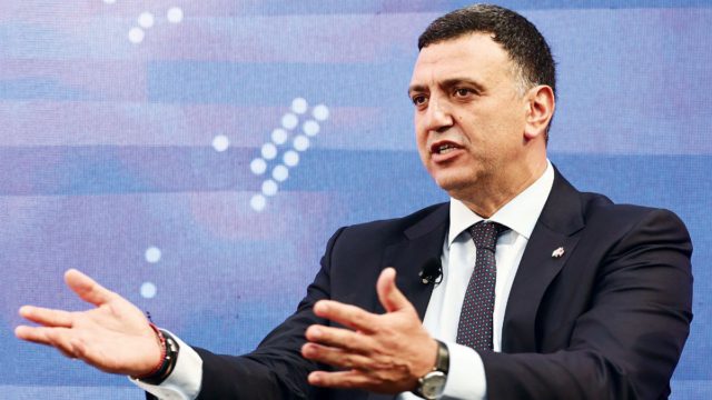 Κικίλιας: Σταθερές τιμές, ασφάλεια και ενίσχυση του Λιμενικού – Το πολιτικό μήνυμα πίσω από τις κυβερνητικές εξαγγελίες