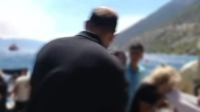 «Τι στον π@@τσ@ θες ρε μ@λ@κ@ τώρα»: Άγριο ξέσπασμα νεαρού σε δημοσιογράφο του ΑΝΤ1 στη φωτιά της Βοιωτίας