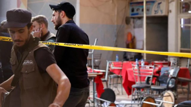 Συρία: Σε εξέλιξη οι έρευνες μετά τη βομβιστική επίθεση σε καφέ με 9 νεκρούς