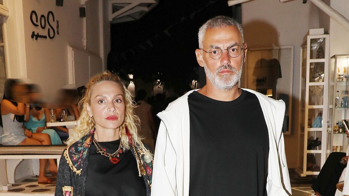 Ελεωνόρα Ζουγανέλη: Ρομαντικές στιγμές στη Μύκονο με τον Νίκο Συρίγο – Η εμφάνιση που προκάλεσε έντονες αντιδράσεις