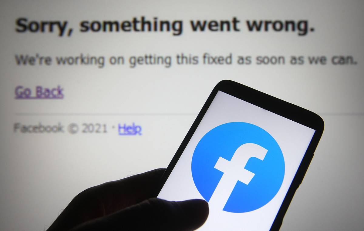 Παγκόσμιο «blackout» στο Facebook: Κατέρρευσε η πλατφόρμα το πρωί της Κυριακής – Χιλιάδες χρήστες εκτός δικτύου!