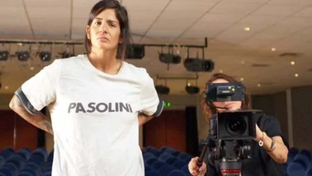 Η Μεγάλη Σφαγή των Β´ Καπή Αλίμου: Γιατί όλοι παραμιλάνε για την ελληνική ταινία με… ερασιτέχνες ηθοποιούς που σαρώνει στους κινηματογράφους;