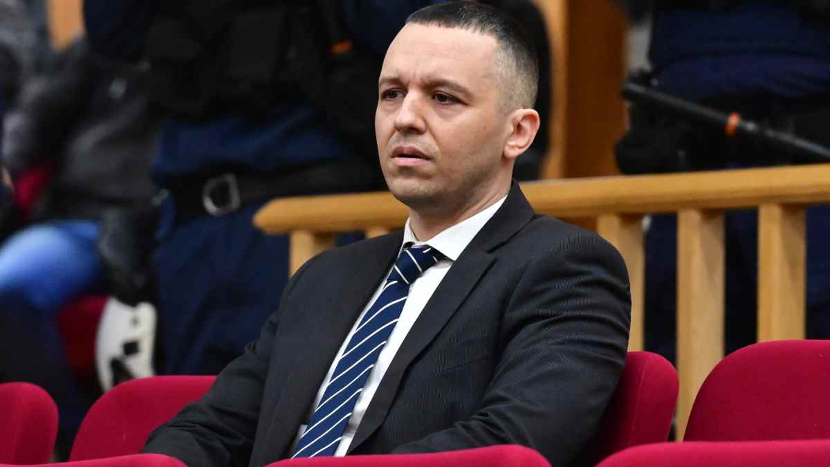 Κασιδιάρης μέσα από την φυλακή: «Μας τρέμουν! Σε νεαρές ηλικίες από 17 έως 35 είμαστε πρώτο κόμμα»