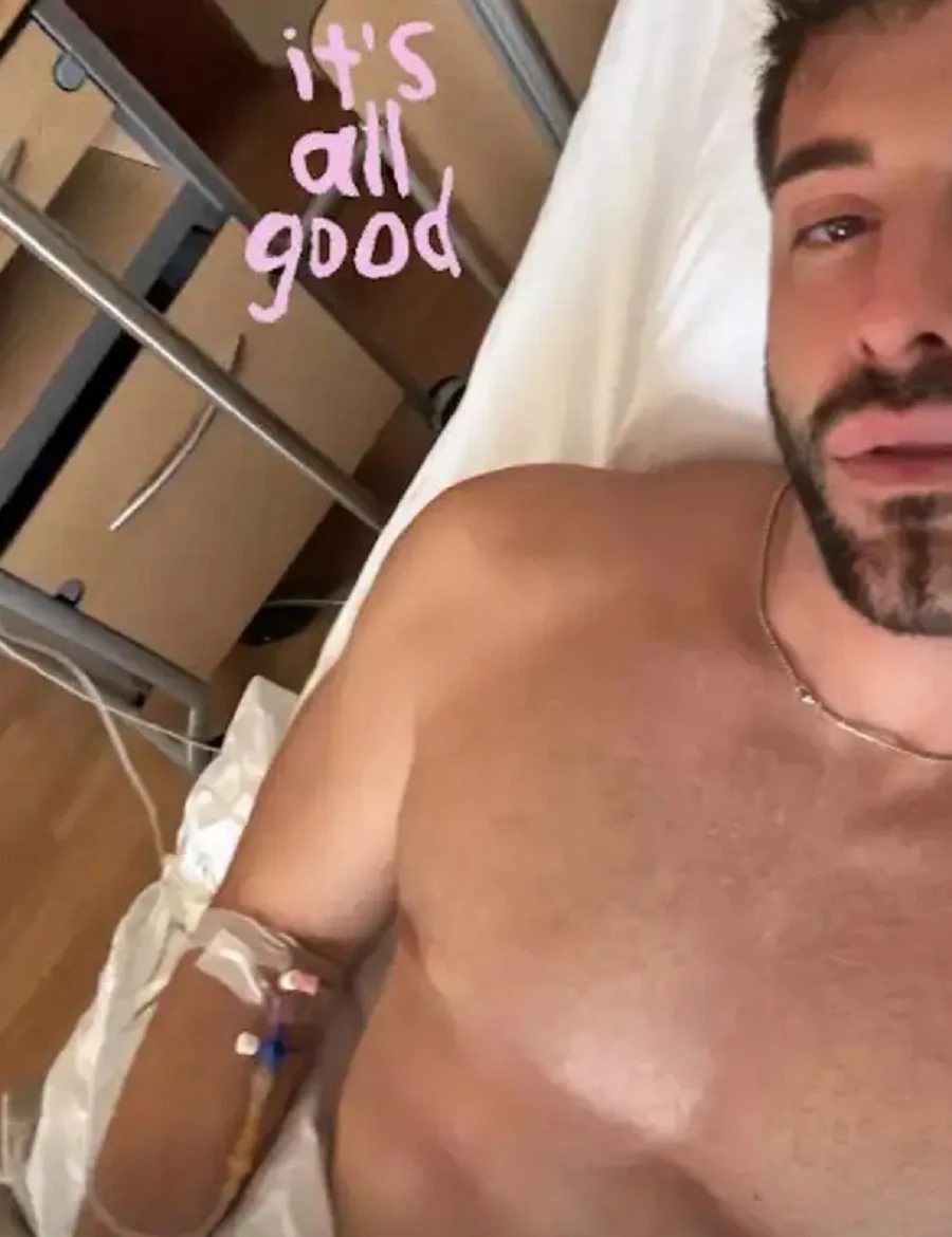 Μέσα από το δωμάτιο του νοσοκομείου, ο Γιώργος Λιβάνης ενημερώνει τους θαυμαστές του για την πορεία της υγείας του και ευχαριστεί θερμά για τα μηνύματα συμπαράστασης.